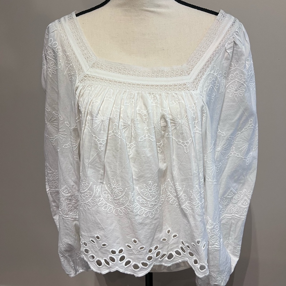 Universal Thread White Embroidered Blouse